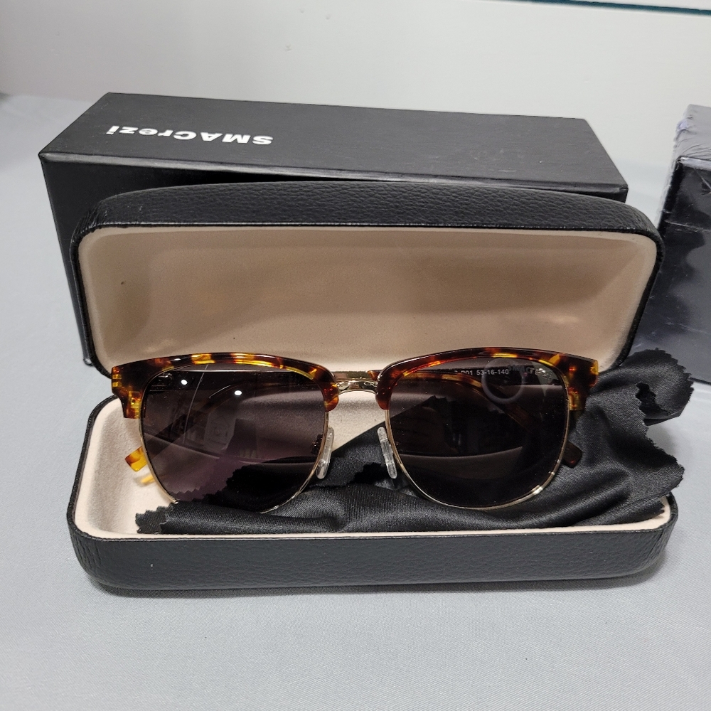 New reading glasses - for men women